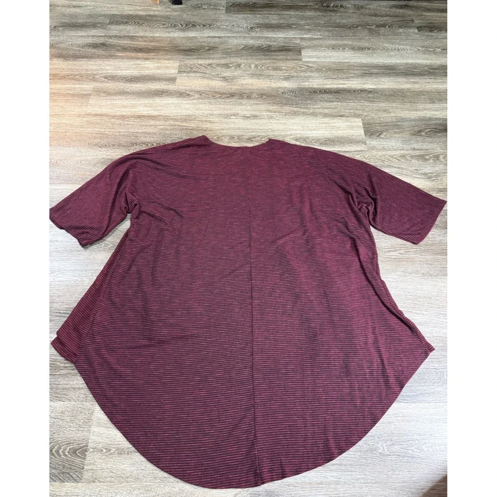 LuLaRoe Cardigan Kimono Womens Large Burgundy Black‎ Striped Hi Lo Open Front